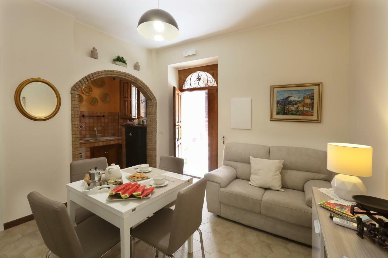 Trinacria House Apartment Taormina Bagian luar foto
